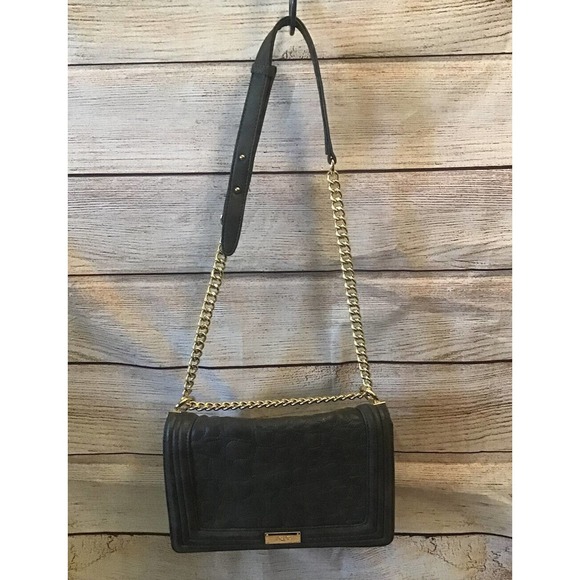BCBG Paris Women’s Gray Handbag With Gold Chain. - Picture 2 of 7